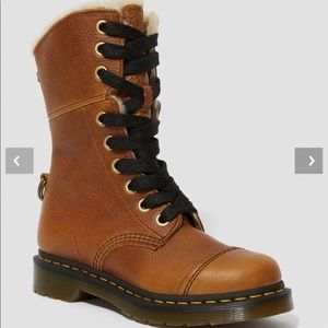 Leather Doc Martens Amilita faux fur lined calf height boots. Womens size 7